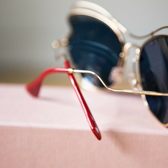 MIU MIU Butterfly Sunglasses Women’s Red Tips MU56 - Picture 6 of 8